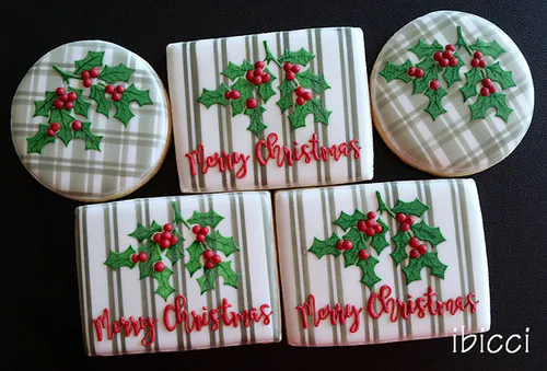 ibicci cookies using the Christmas Holly Spray 2 part stencil